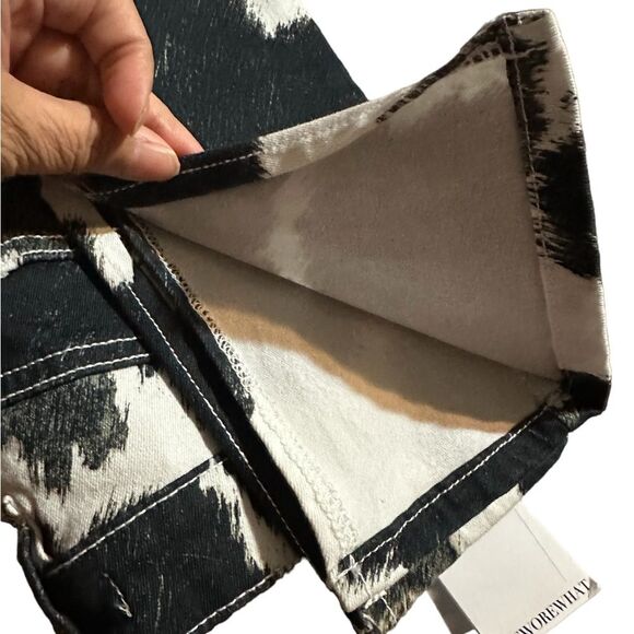 Who wore what NWT size 25 black and white stiletto slit. Retails for $168. - Picture 9 of 10